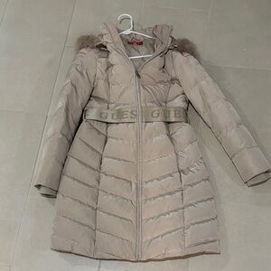 Guess Women's Beige Puffer Jacket with Fur Hood size small warm luxurious belt